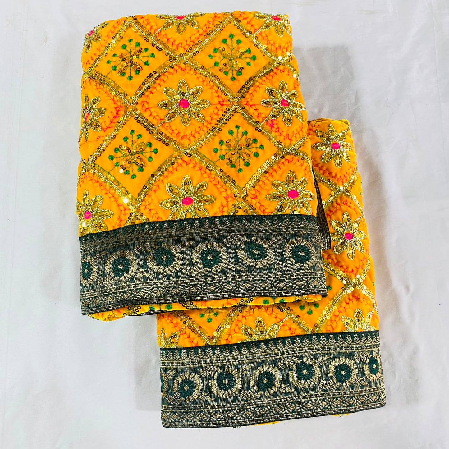 Shirdi Sai Baba Velvet Vastra Set | Samadhi Cloth, Head & Neck Scarf for Idol Decoration – Velvet Fabric with Yellow & Dark Green Border