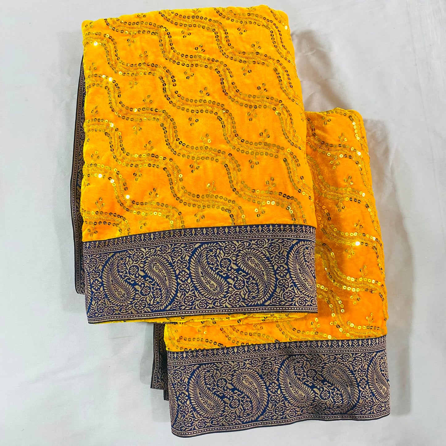Shirdi Sai Baba Velvet Vastra Set | Samadhi Cloth, Head & Neck Scarf for Idol Decoration – Velvet Fabric with Yellow & Navy Blue Border